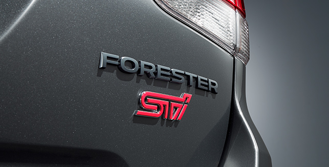 斯巴鲁森林人 FORESTER_STI尾门标
